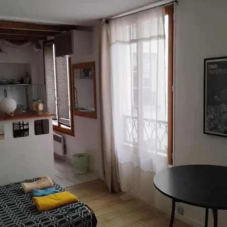 Apartament Beautiful In The 10th Paryż